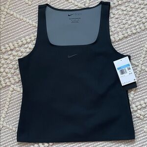 Brand new! Nike Women’s Form Stealth Evaporation Black Training Tank Sz M